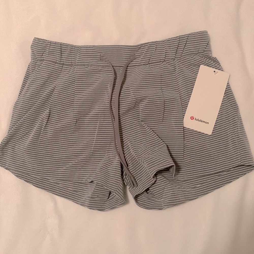 Lululemon Stroll at Sundown Short